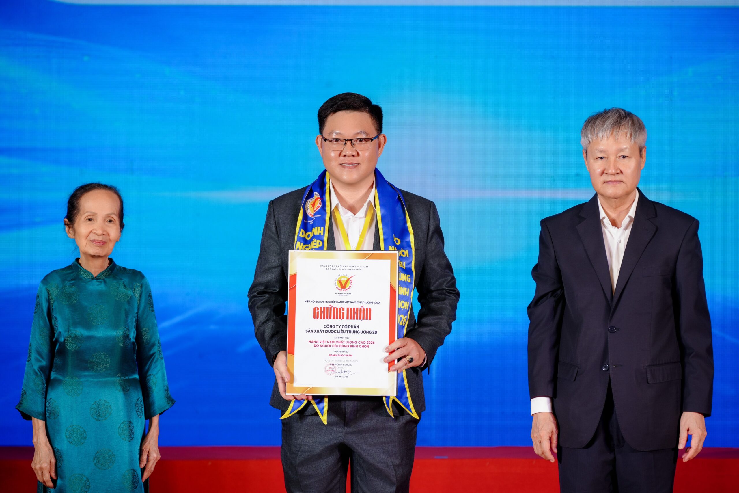 Danh hiệu Hàng Việt Nam Chất Lượng Cao 2026 là cột mốc quan trọng trong hành trình phát triển của Công ty cổ phần sản xuất Dược liệu Trung Ương 28.